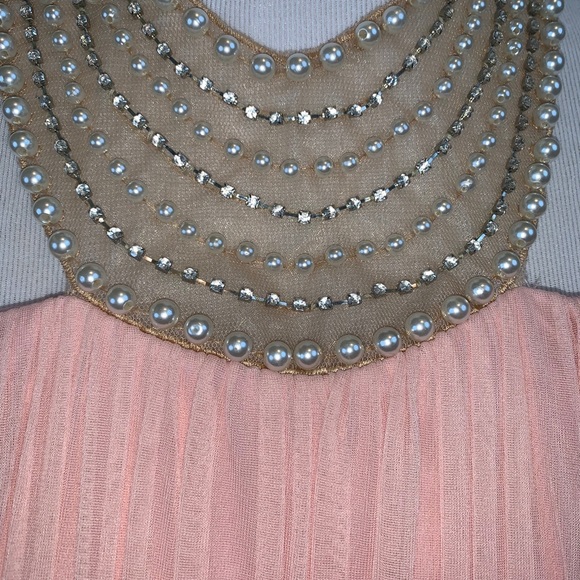 Formal dress - Picture 6 of 6